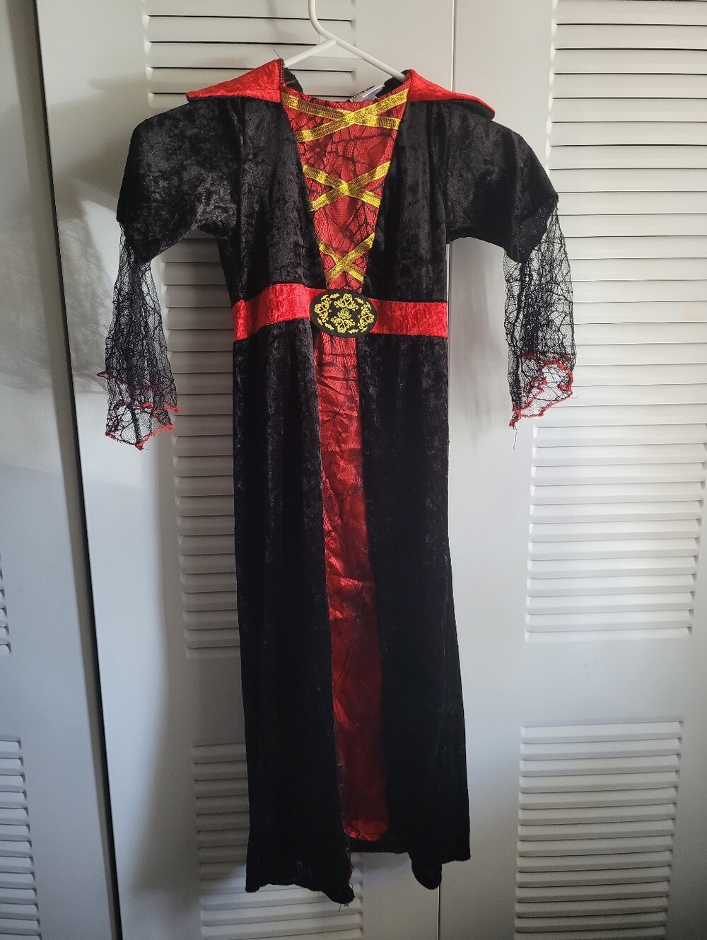 Girl's Vampire Costume Size Small